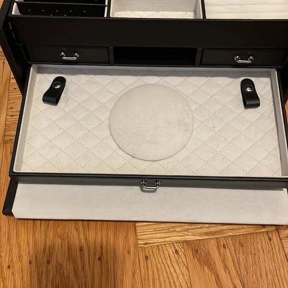 Tech Swiss Jewelry Box - Picture 5 of 8